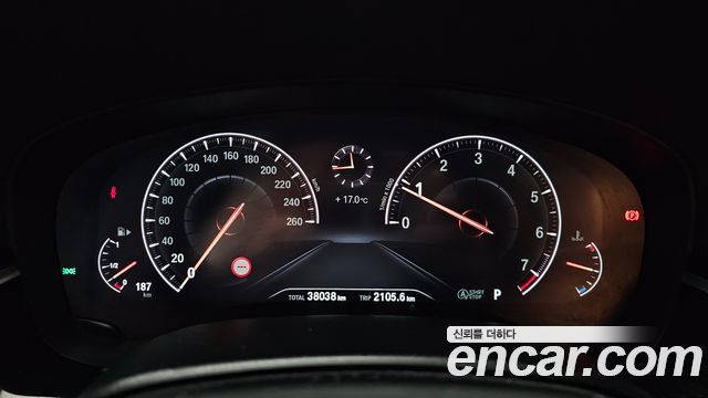 BMW 5-Series 520i Luxury