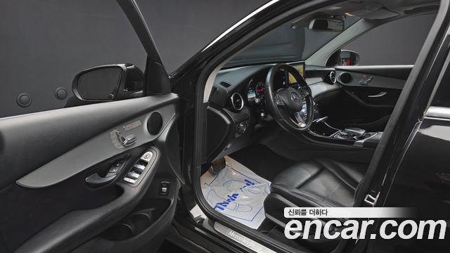 Mercedes-Benz GLC-Class GLC220 d 4MATIC
