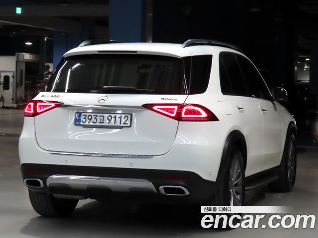 Mercedes-Benz GLE-Class GLE300d 4MATIC