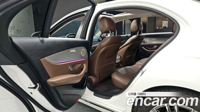 Mercedes-Benz E-Class E200 Avantgarde
