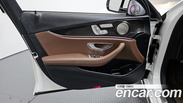 Mercedes-Benz E-Class E200 Avantgarde