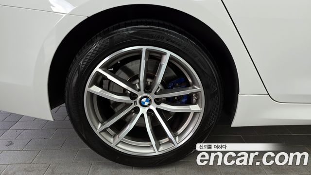 BMW 5-Series 530i xDrive M Sport Package