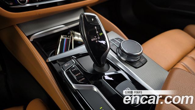 BMW 5-Series 530i xDrive M Sport Package