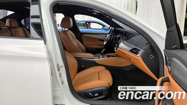 BMW 5-Series 530i xDrive M Sport Package