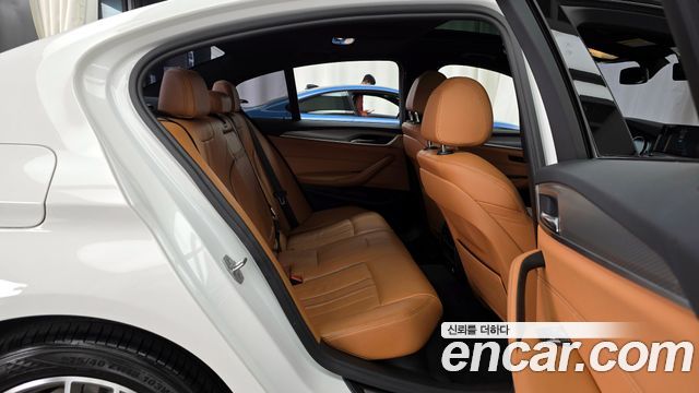 BMW 5-Series 530i xDrive M Sport Package