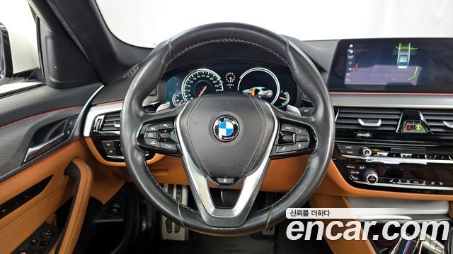 BMW 5-Series 530i xDrive M Sport Package