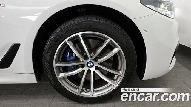 BMW 5-Series 530i xDrive M Sport Package
