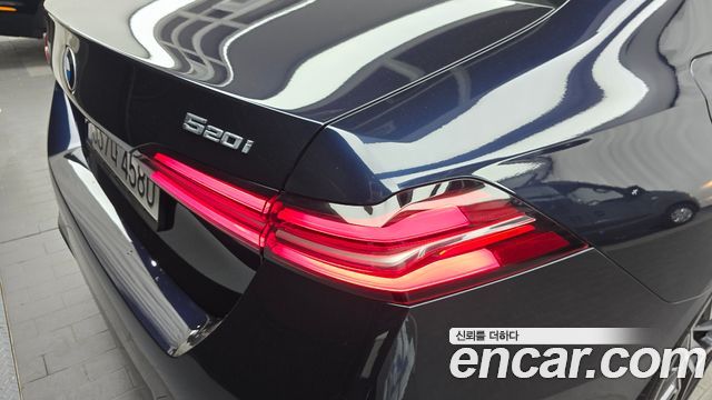 BMW 5-Series 520i M Sport
