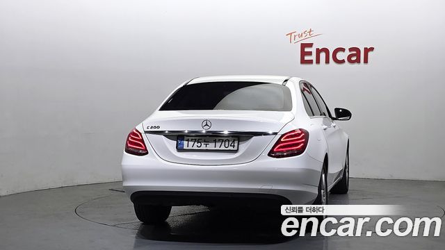 Mercedes-Benz C-Class C200