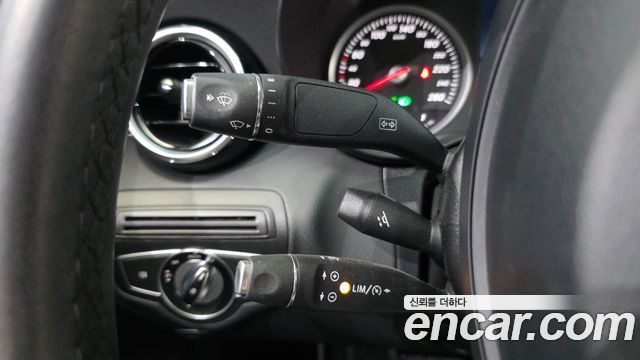 Mercedes-Benz C-Class C200