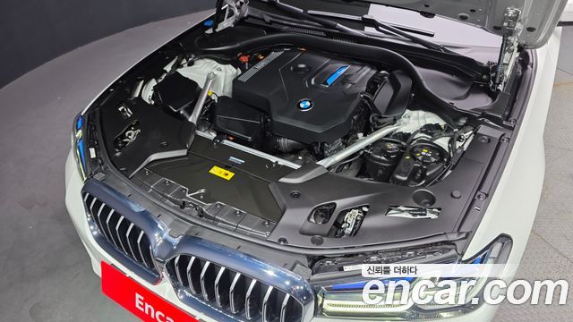 BMW 5-Series 530e M Sport