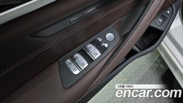 BMW 5-Series 530e M Sport