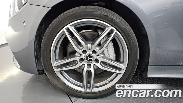 Mercedes-Benz E-Class E220d Coupe