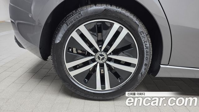 Mercedes-Benz A-Class A220 Hatchback