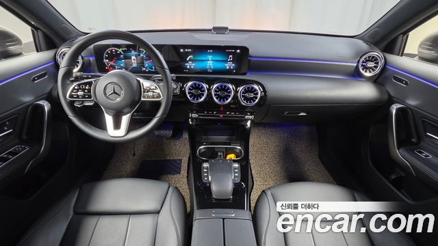 Mercedes-Benz A-Class A220 Hatchback