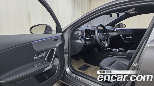 Mercedes-Benz A-Class A220 Hatchback