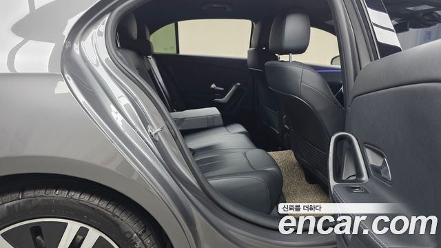 Mercedes-Benz A-Class A220 Hatchback