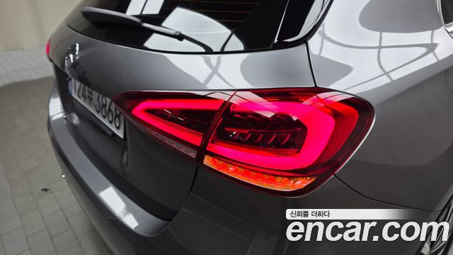 Mercedes-Benz A-Class A220 Hatchback