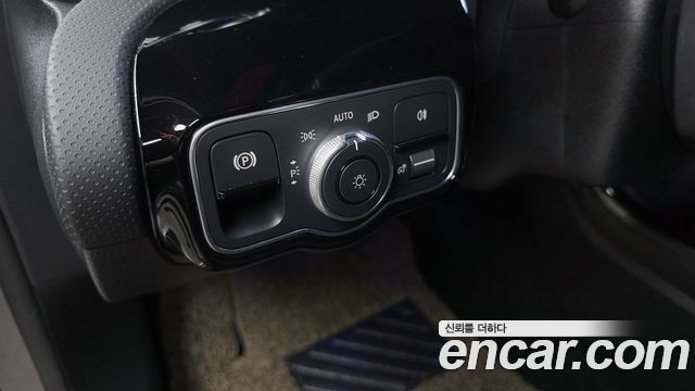 Mercedes-Benz A-Class A220 Hatchback