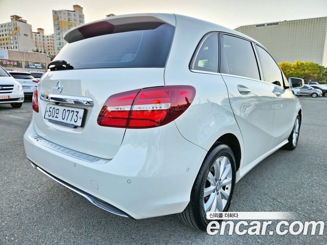 Mercedes-Benz B-Class B200 d