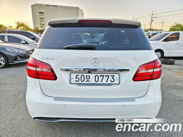 Mercedes-Benz B-Class B200 d
