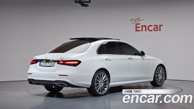 Mercedes-Benz E-Class E350 4MATIC AMG Line