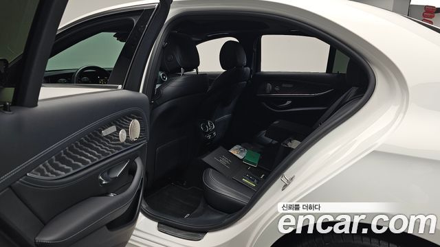 Mercedes-Benz E-Class E350 4MATIC AMG Line