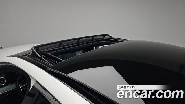 Mercedes-Benz E-Class E350 4MATIC AMG Line