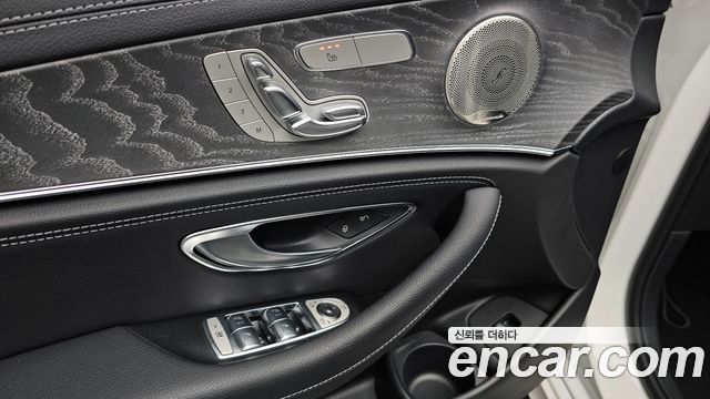 Mercedes-Benz E-Class E350 4MATIC AMG Line