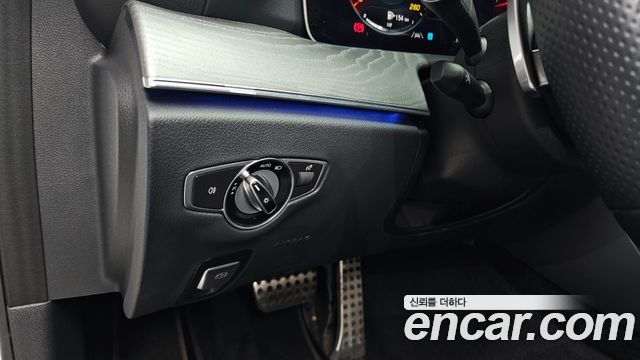 Mercedes-Benz E-Class E350 4MATIC AMG Line