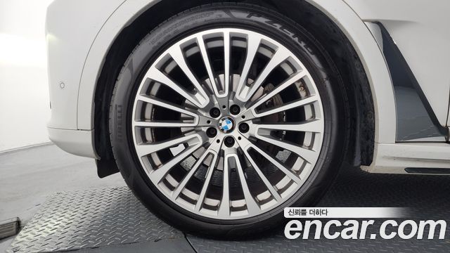 BMW X7 xDrive 40i Design Pure Excellence 7-Seater