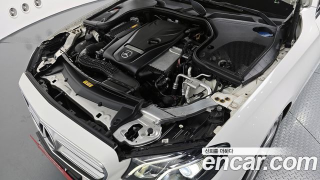 Mercedes-Benz E-Class E200 Avantgarde