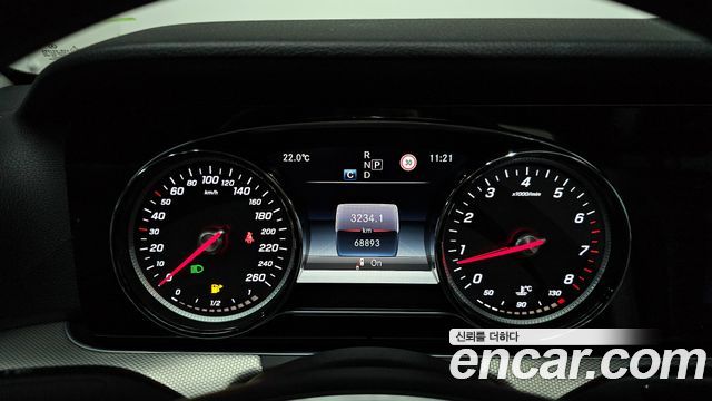 Mercedes-Benz E-Class E200 Avantgarde