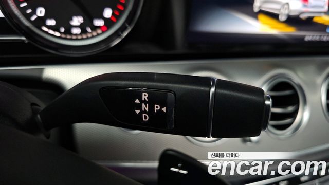 Mercedes-Benz E-Class E200 Avantgarde