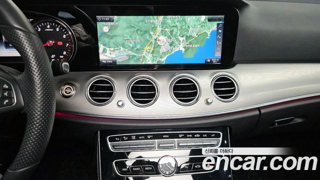 Mercedes-Benz E-Class E200 Avantgarde