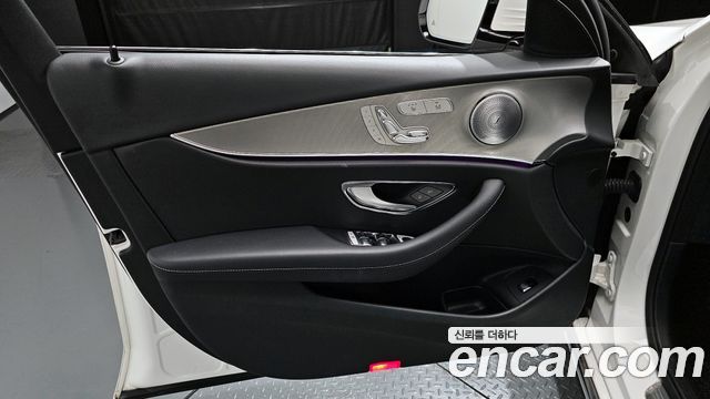 Mercedes-Benz E-Class E200 Avantgarde