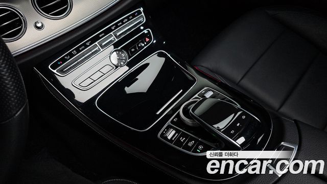 Mercedes-Benz E-Class E200 Avantgarde