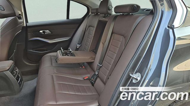 BMW 3-Series 320d Luxury