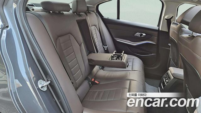 BMW 3-Series 320d Luxury