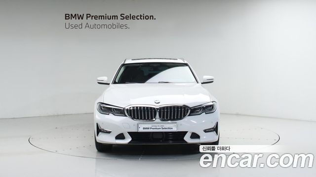 BMW 3-Series 320i Touring Luxury