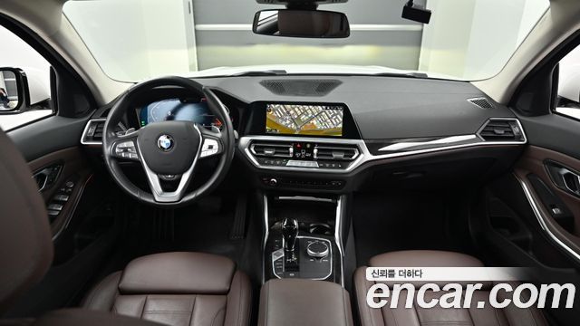 BMW 3-Series 320i Touring Luxury