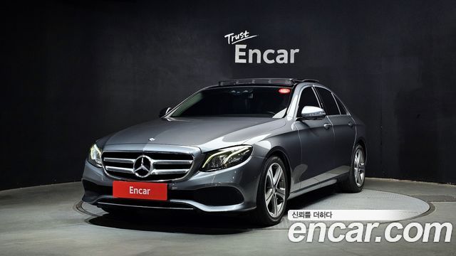 Mercedes-Benz E-Class E300 4MATIC Avnatgarde