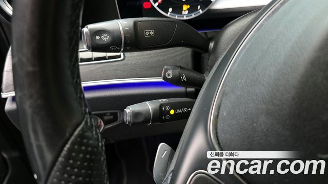 Mercedes-Benz E-Class E300 4MATIC Avnatgarde