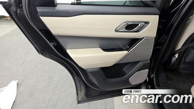 Land Rover Range Rover Velar 3.0 D300 R-Dynamic HSE