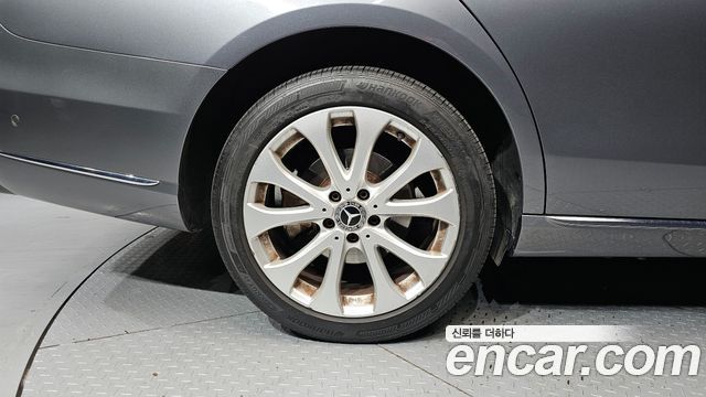 Mercedes-Benz E-Class E220d 4MATIC Exclusive