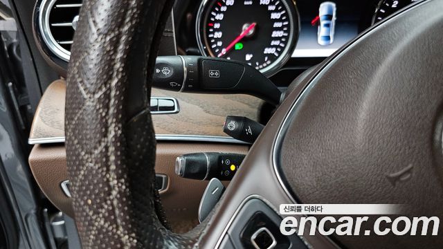 Mercedes-Benz E-Class E220d 4MATIC Exclusive