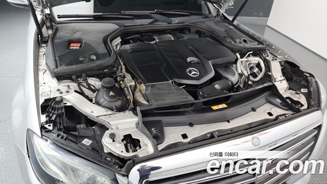 Mercedes-Benz E-Class E220d Exclusive