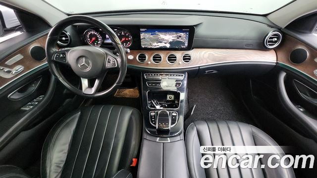 Mercedes-Benz E-Class E220d Exclusive