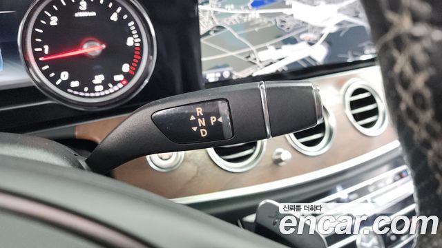 Mercedes-Benz E-Class E220d Exclusive
