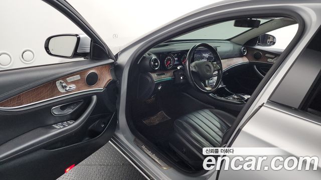 Mercedes-Benz E-Class E220d Exclusive